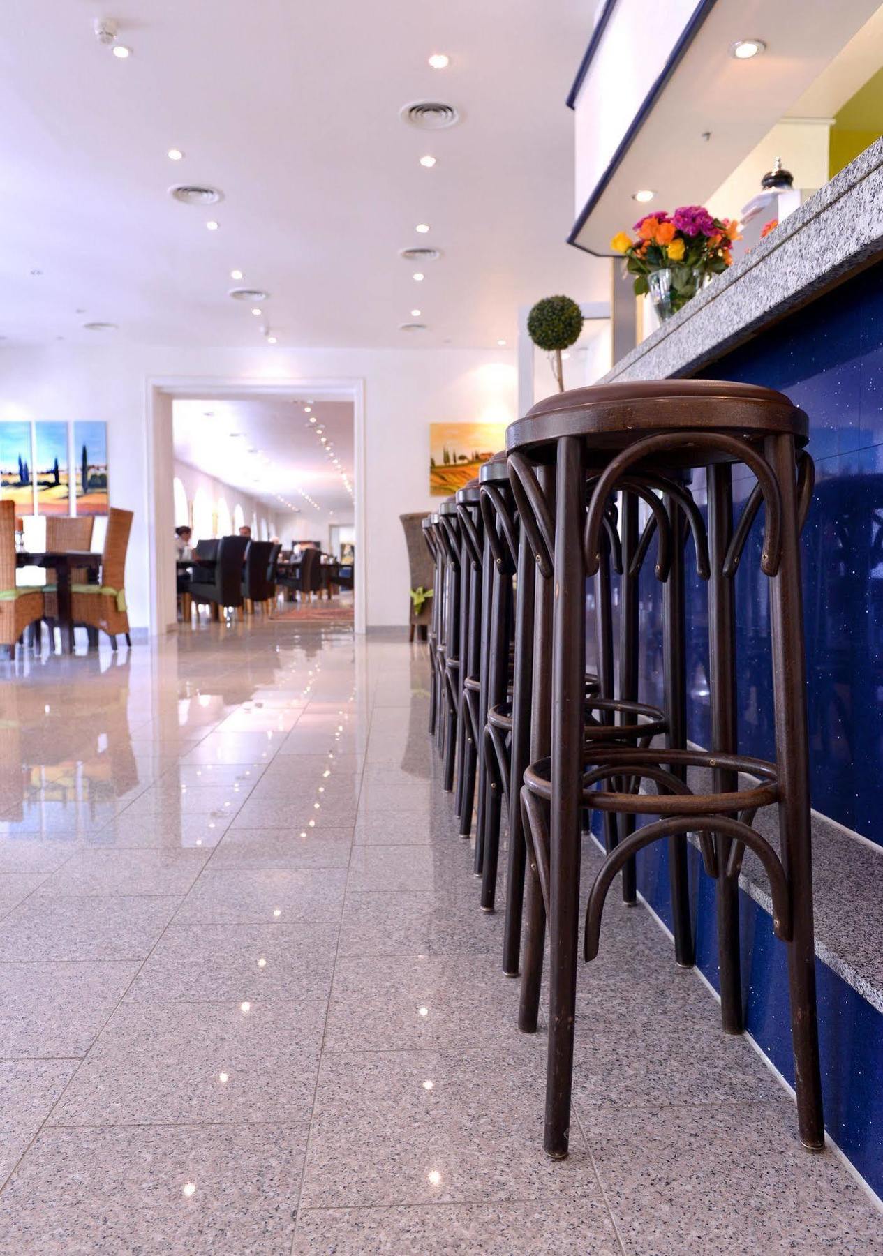 Alpha Hotel garni Dietzenbach Esterno foto