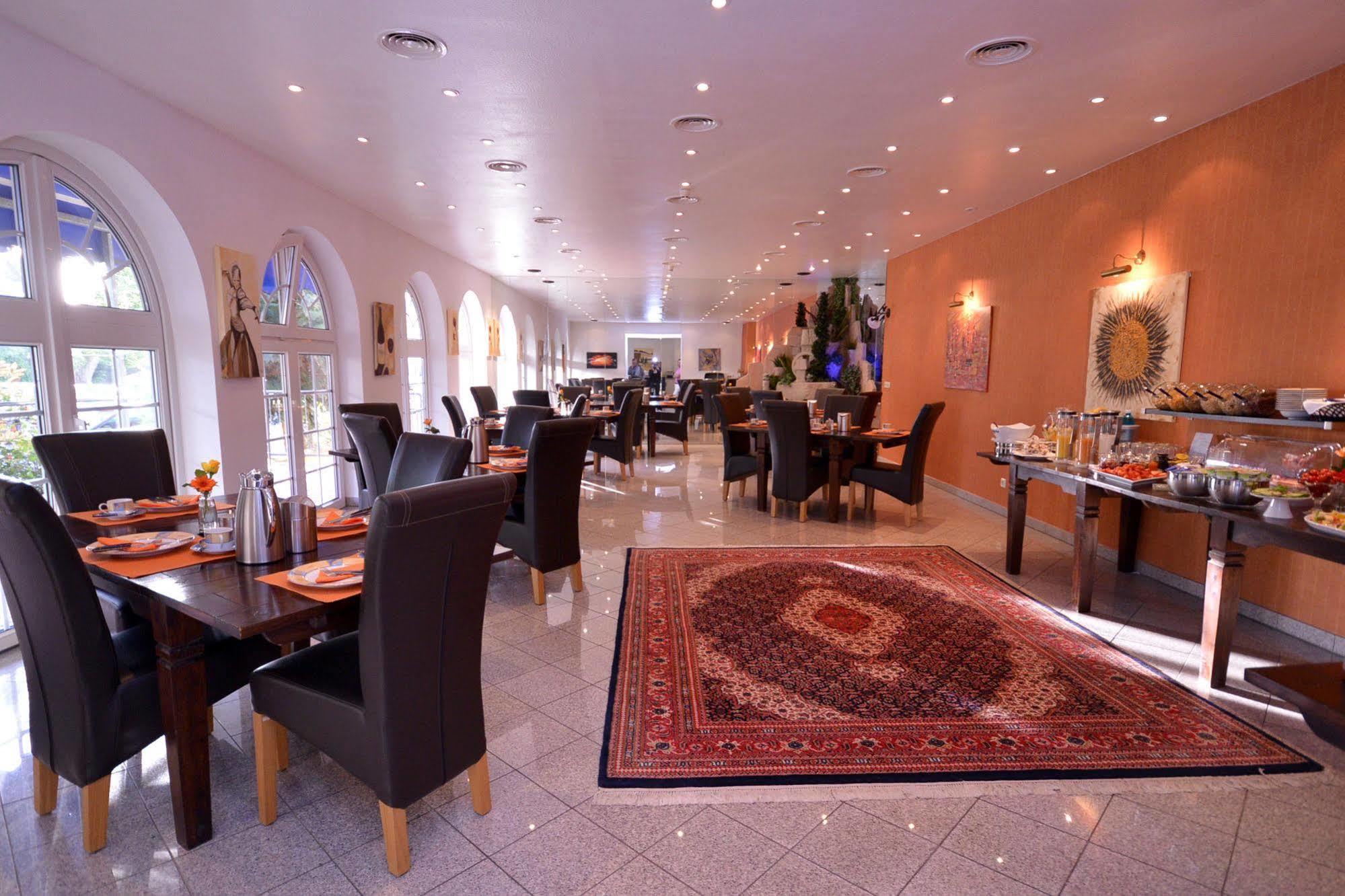 Alpha Hotel garni Dietzenbach Esterno foto
