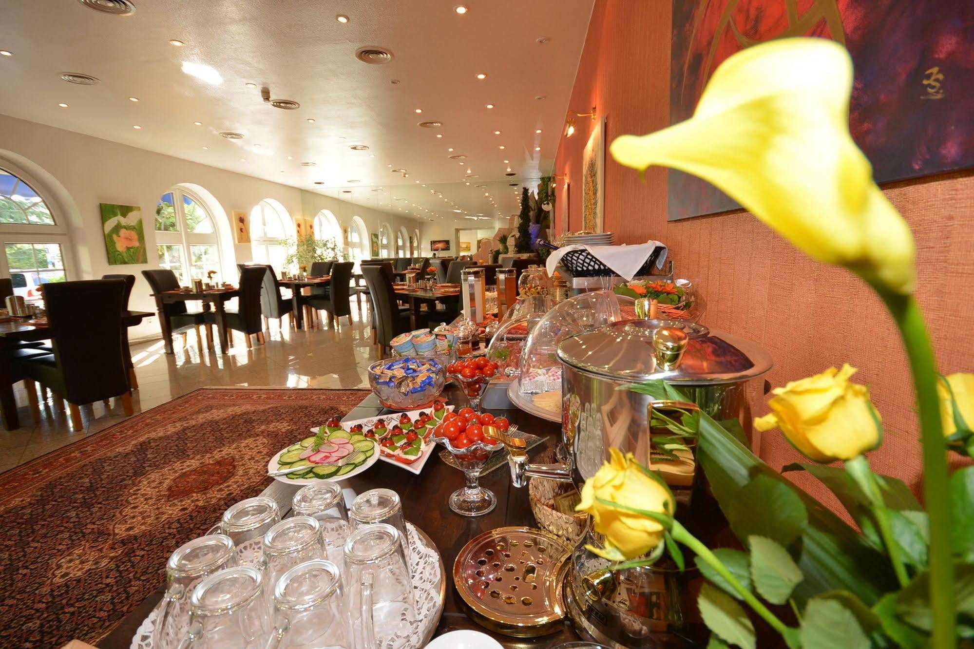 Alpha Hotel garni Dietzenbach Esterno foto